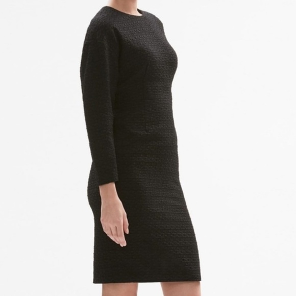 MM Lafleur- Rosa Dress in Glyph Jacquard - Picture 3 of 10